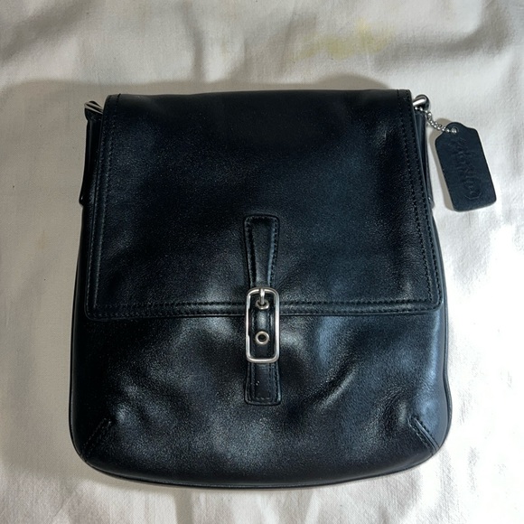 Vintage Coach Slim Black leather Crossbody - Picture 1 of 9